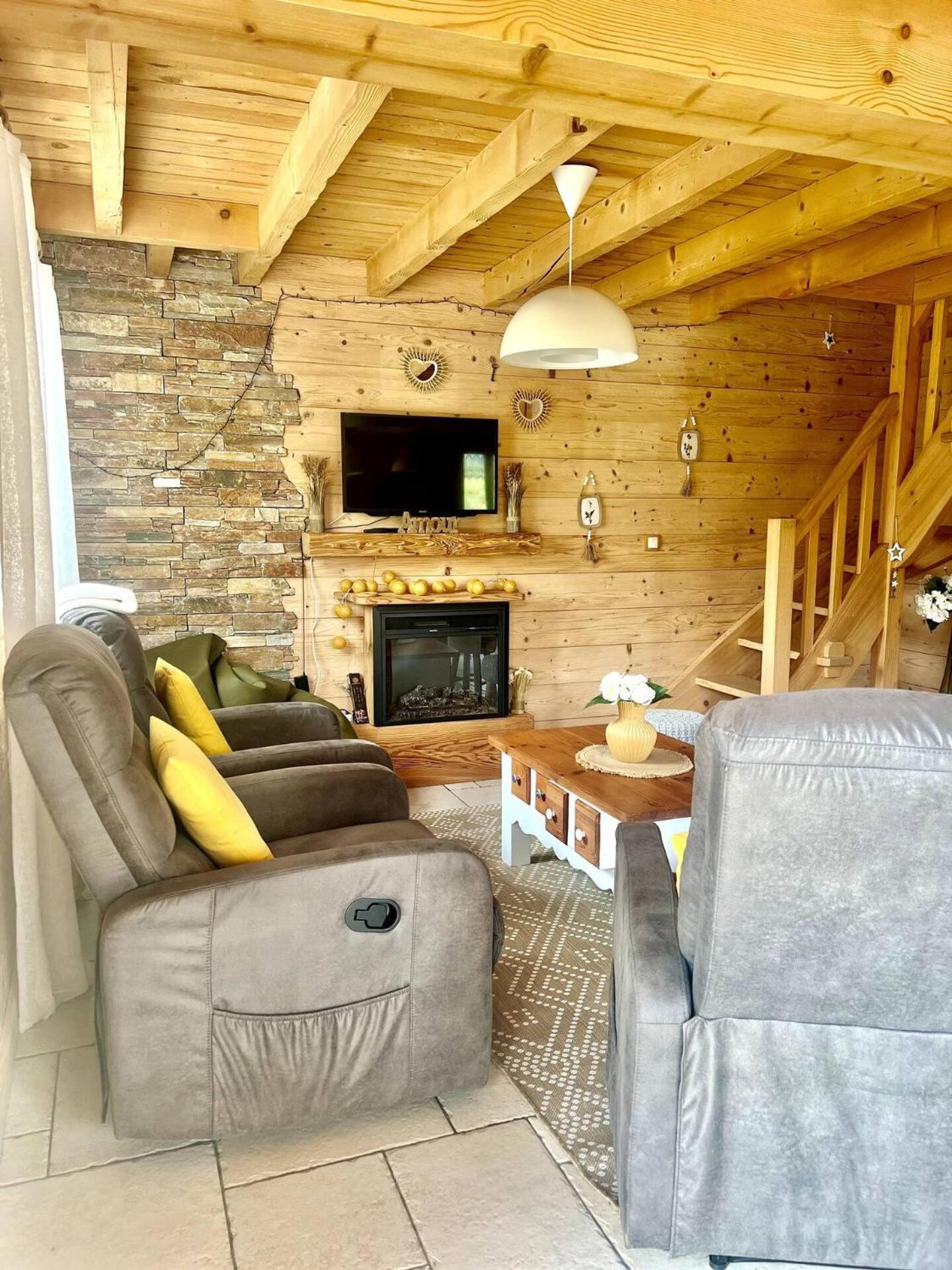 Charming Family Chalet For 8 People, With Private Hot Tub Les Clefs Exterior foto